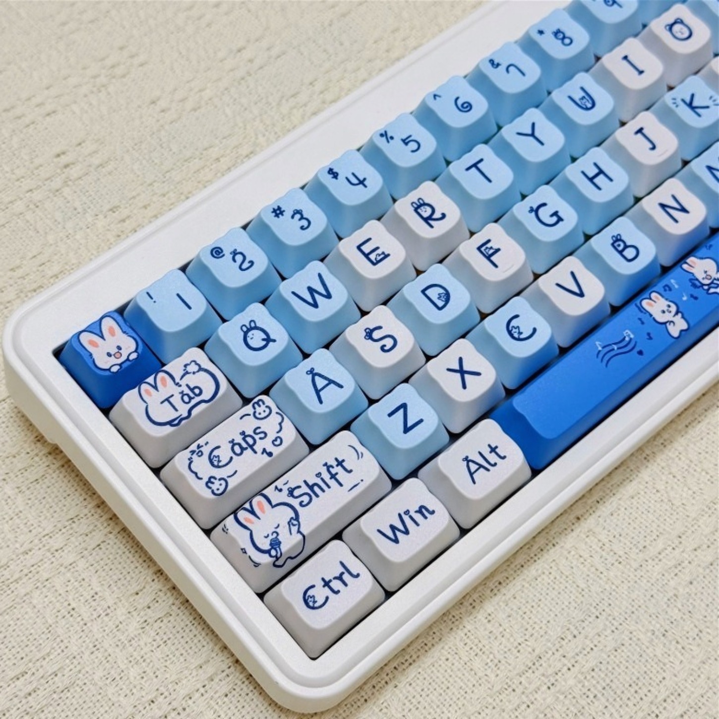 Urocze niebieskie nakładki na  – Keyboard Gaming Blue Switch recenzja i cena